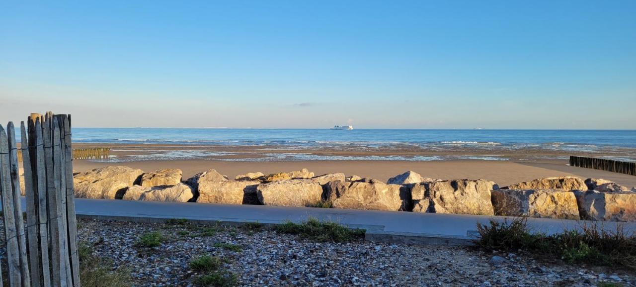 "La Cabane Du Sentier", Logement Original En Bois Et Sur Pilotis Avec Beau Jardin Et Tres Proche De La Mer Санґатт Екстер'єр фото